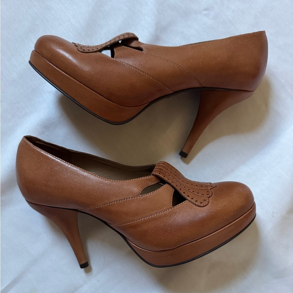 Anthropologie Schuler And Son’s Philadelphia Leather Heels Size 7 1/2
